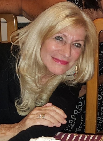 Meet your Posher, Debrah - Picture 2 of 4